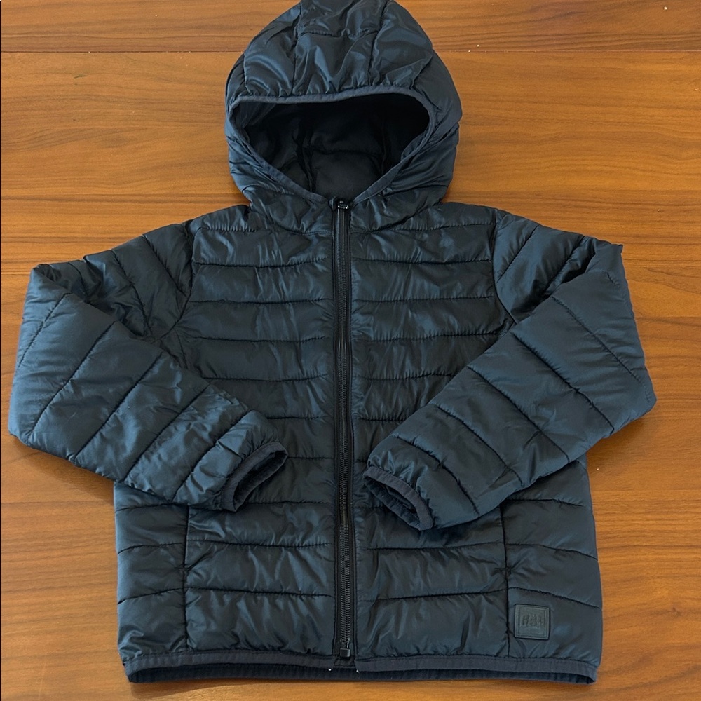 GAP KIDS- Black Hooded Puffer Jacket. Size Small. Smoke free/ pet free home.